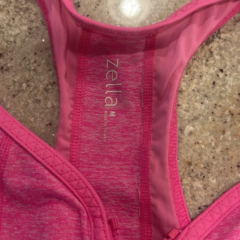 Workout tank - Picture 2 of 4
